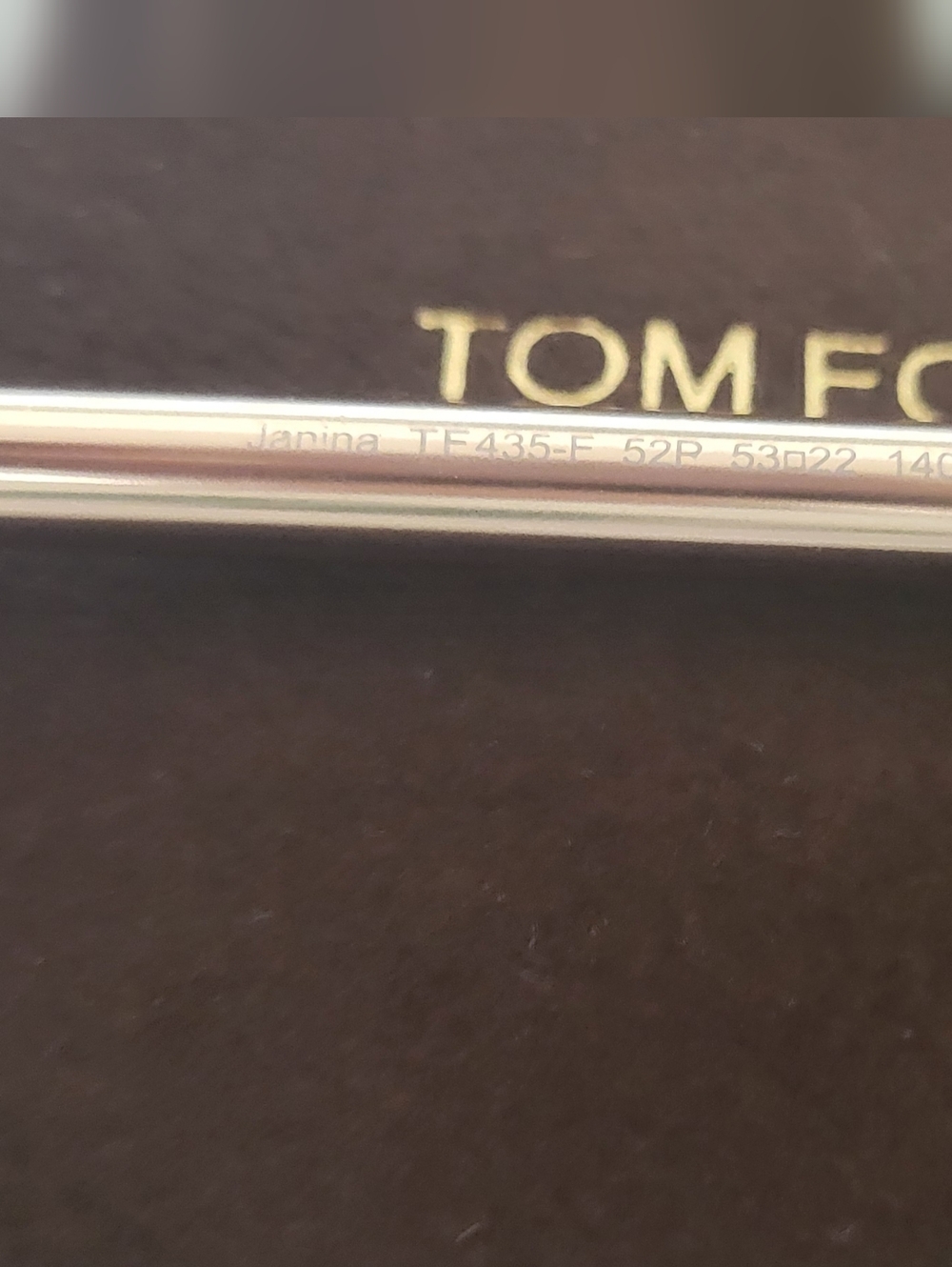 Tom Ford Tortoiseshell Round Sunglasses with Gradient Lenses Euc - Picture 13 of 16